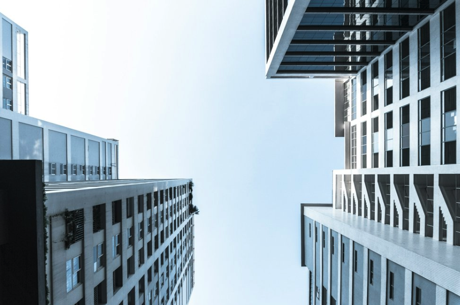 Key Differences Between Commercial and Residential Property Investment
